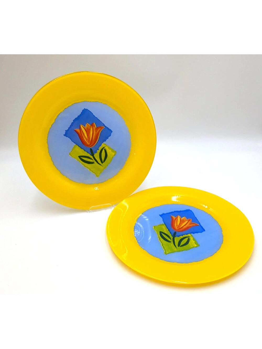 2 Arcoroc France Mathys Matys Yellow Tulip Lead-Free Tempered Glass Plates 10.5"